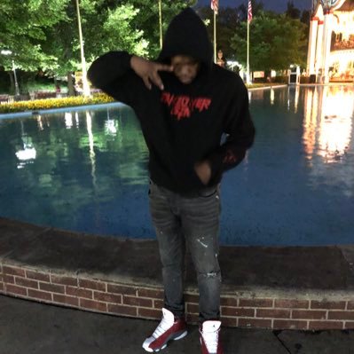 JMOE love his hoodies 🖤             https://t.co/HT1tk5dG8c