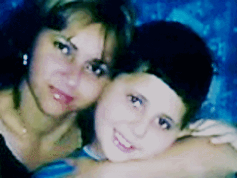 nasce em ipatinga , sou do bairro esperança, e meu apelido é rique, tenho 2 irmãos e 1 irmã