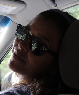 deneneray's profile picture. 