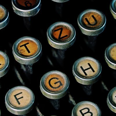Storyteller, Copywriter, Ghostwriter. I'm also writing a novel about a man and his ghosts. (Maybe you can relate). https://t.co/KVDmVdO8Ir