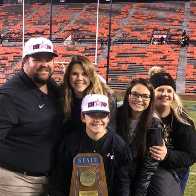 Husband | Father | Defensive Coordinator and DL Coach of the Oxford Yellow Jackets | 2019 6A State Champions | @oldgoldfb