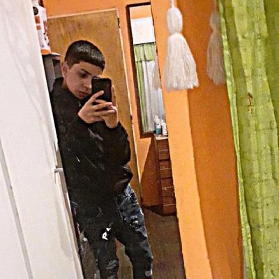 32_lioo's profile picture. 