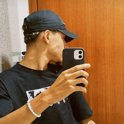 ArjGabriel's profile picture. bxt. // zn.