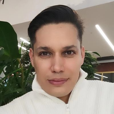 Abogado santandereano en Medellín 😁
New Born In God 🤍. Perfil de posiciones personales, el serio es @oscarcepedav