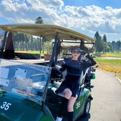 apriljoyanaaa's profile picture. 