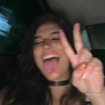 25;
♑, asc♌, 🌙 ♎,
niteroi-RJ.📍;
vegetariana 🌱
desenho e pinto as vzs🎨🖌✏;
maquiagem, taro🃏e astrologia🔮.
TDAH e TEA🧩
🏳️🌈🅱️; Umbandista🪞🌻🛡️⚔️🏹🌪️