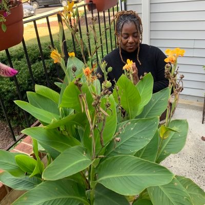 Womban, RYT 500, Full Spectrum Doula Trainee (DT), connected, protected, loving all things pure and good for the mind, body, and soul. #Birthworker 🕉️💕💚