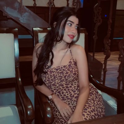 itskritikas's profile picture. any resemblance to reality is purely coincidental 💫