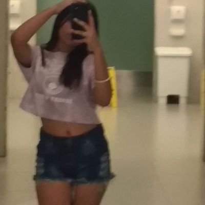 CadelinhaDoRapM's profile picture. uma grande gostoza✌️😗