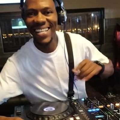 Afro, Deep and Soulful House deejay https://t.co/e662Xkc7lN
Bookings📧 demadeejay@gmail.com