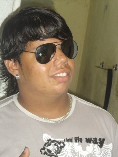 Me segue looogo!
Quem se descreve se limita!
Sou um mlk sem limites 
Gostou que bom não gostou vaza !

Orkut ↓