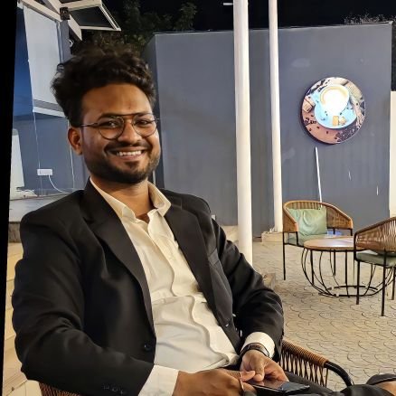 Lawyer | Legal Analyst | Enrolled @barcouncilindia | Alumni @mnlumumbai | Social Activist | Legal Associate @adroitcares | Founder @YFCwardha   🖋️⚖️