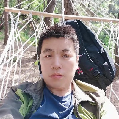 redsunsea's profile picture. 