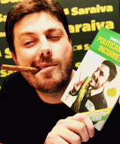 Para Todos Aqueles Que Admiram o Bom Trabalho Com Humor @DaniloGentili o Capeta Em forma De guri 
http://t.co/CKbNa6BB64