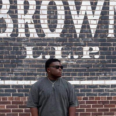 jave_visuals's profile picture. cool cat wit a camera