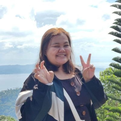 Maganda ako, kaya kung sisiraan mo lang kagandahan ko wag mo ng ituloy 😚💕