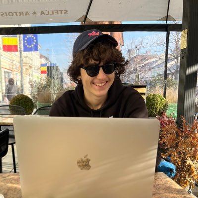 💼 high school student at day, tech entrepreneur at night

currently building 

📈 https://t.co/i8YXcQX955 (main)
👟 https://t.co/edJ2kgD2PN
🧰 https://t.co/eAJuuVSEaX

🏆 1x SaaS exit