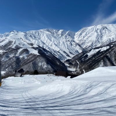 京都大学公認 基礎スキーサークル SnowPanther(略称 スノパン) です⛷❄️今年度の入会は締め切りました🙇♀️【必見の新歓PVはこちらから‼️👀▷▶▷】https://t.co/qpaB8ReUfq