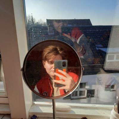 Mandyvervoort's profile picture. Als je dan zo vaak op social media zit kun je er maar beter je werk van maken