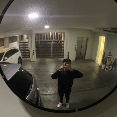 javixxx2323's profile picture. 🤷