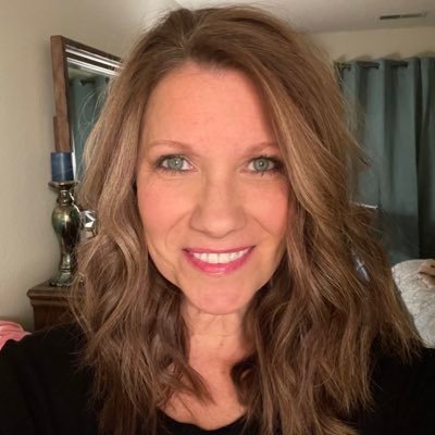 gaylegarski's profile picture. 