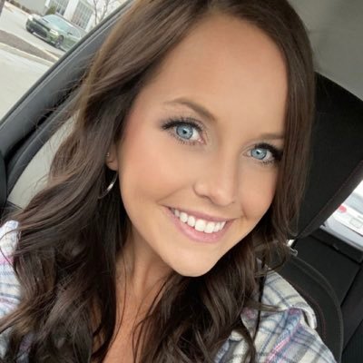 meganriffe's profile picture. Just want to adventure my life away. 🍃🌞🤍