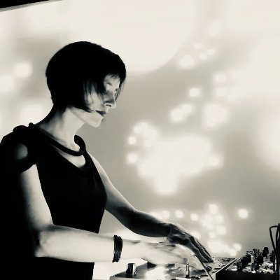 Electronic artist, composer, researcher @olga_vechtomova