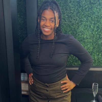 TeachWithBre's profile picture. Soon to be teacher!