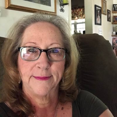 WandaWe88801908's profile picture. 