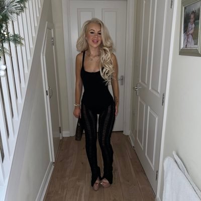 rhiannesmith1's profile picture. Rhi