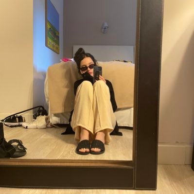 youshouldbesadz's profile picture. 