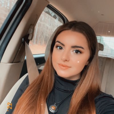 wellsjulia97's profile picture. livin up to my own standards