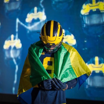 6’4 245 athlete C/O 2023 wingspan 7’1 DE/OLB shuttle :4,2 40y:4,7 broad jump :10’2 @umichfootball commit ⭐️⭐️⭐️https://t.co/FgUZIFAoSp @ppirecruits