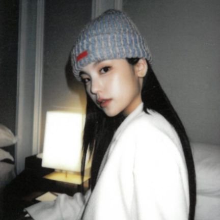 Head full of flowers like a spring goddes, ༘ ✶ ⋆。˚ ⁀➷ #황예지 of 𝐈𝐓𝐙𝐘