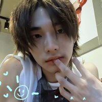. (@hwangalaxyy_) 's Twitter Profile