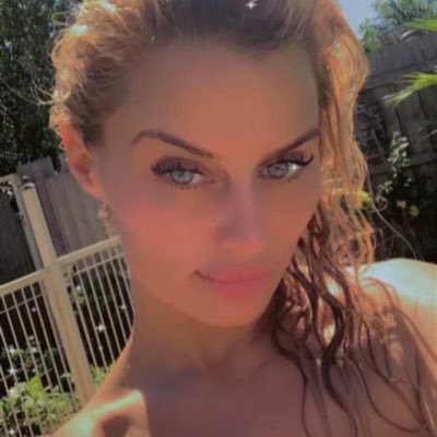 niki_vee94's profile picture. niki.vee

niki
time....."come have fun with ME:)"