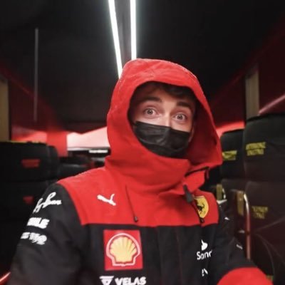 valenvrst's profile picture. 🇦🇷 || draw the cat eye, sharp enough to kill a man | tifosi way 🏁