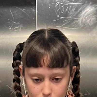 neeverendingggg's profile picture. I am 800 years old