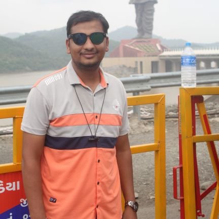 akashshah716's profile picture. spreadlove