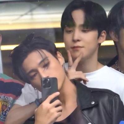 vrchyve's profile picture. 🛒 ⋆｡ﾟ☁︎｡⋆ selling • qs ☾ ﾟ｡⋆