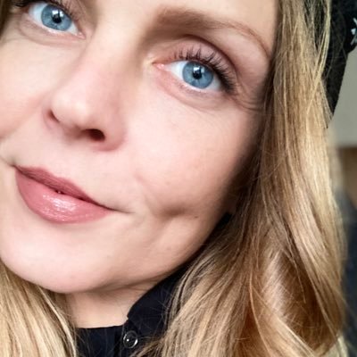 SZYNEZ's profile picture. THINK GREEN, BUY RED