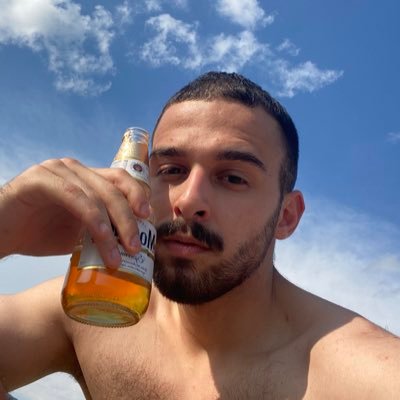 donnieselimi's profile picture. Just opened this to follow ̶f̶a̶m̶o̶u̶s̶ ̶p̶e̶o̶p̶l̶e̶ Kanye West