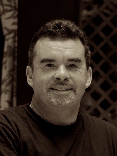 Founder and CEO of @Rocela - Optimising Oracle.
A keen street and social photographer as well as entrepreneur, industry commentator and father.