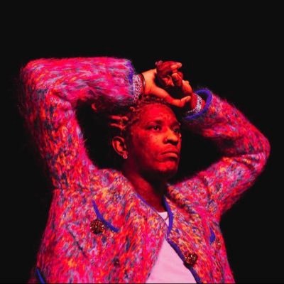 Diff3r3ntbr33dd's profile picture. 27:11🧡💚💔