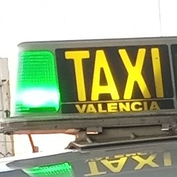 Un grupo de Taxistas de Valencia preocupados por que llegues a tu destino sin problemas, rápido, seguro, cómodo, económico y garantizando tu recogida y a tiempo