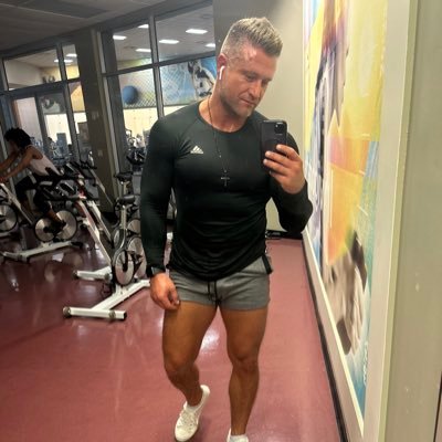 Single dad just trying to stay fit...SC:@cmfitness9111 Ig:@craigmason9111