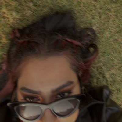 mishhapps's profile picture. This barbie has emotional diarrhea