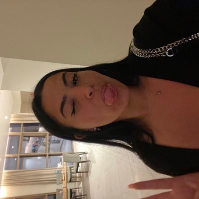 helecmoi's profile picture. ☦️🇷🇸