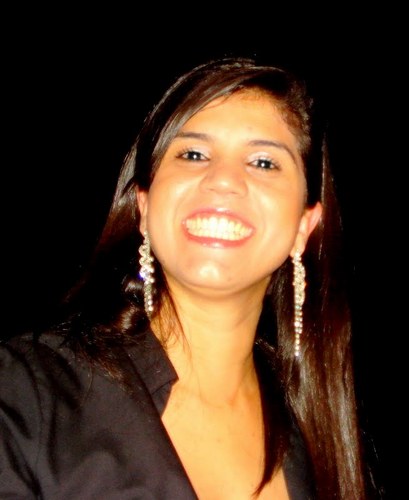 Mônica Teixeira Tavares, 28 anos, Nutricionista de coração, apaixonada por Gastronomia, Pessoa de Fé e crente em DEus, Feliz, Companheira....