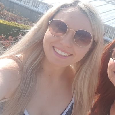 StephKerr10's profile picture. 25| Dublin🇮🇪  (All views are my own) Studied Politics & Sociology |Care about Human Rights, Healthcare for all, Education for all, Endometriosis Awareness💫